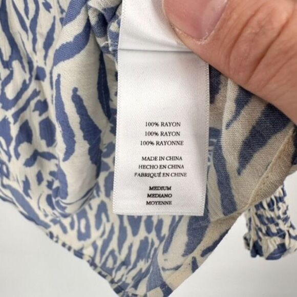Rails Brinley Blue Mixed Animal Top Size Medium Crinkle Crepe Cheetah Zebra - Picture 10 of 14